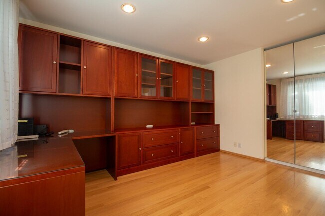 908 Glennan Dr Redwood City, CA 94061 photo 5