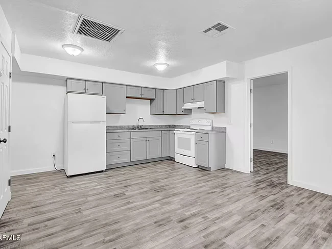 1119 W Fillmore St Phoenix, AZ 85007 photo 2