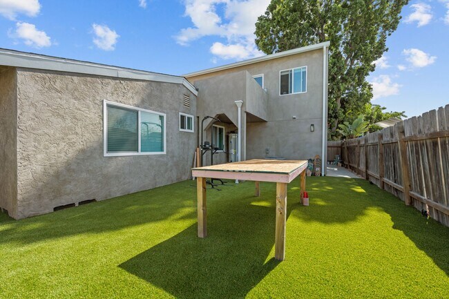5338 Hewlett Dr San Diego, CA 92115
