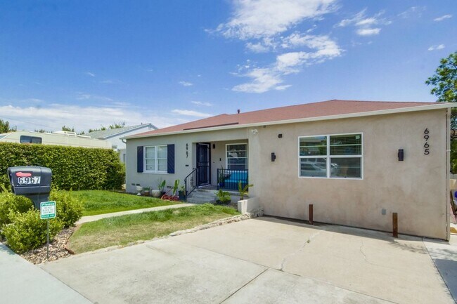 6965-6967 Mohawk St San Diego, CA 92115
