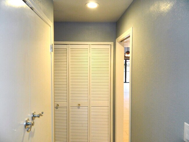 5424 S Clambake Bay Ct Tempe, AZ 85283 photo 5