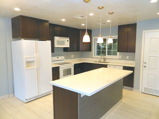 5424 S Clambake Bay Ct Tempe, AZ 85283 photo 2