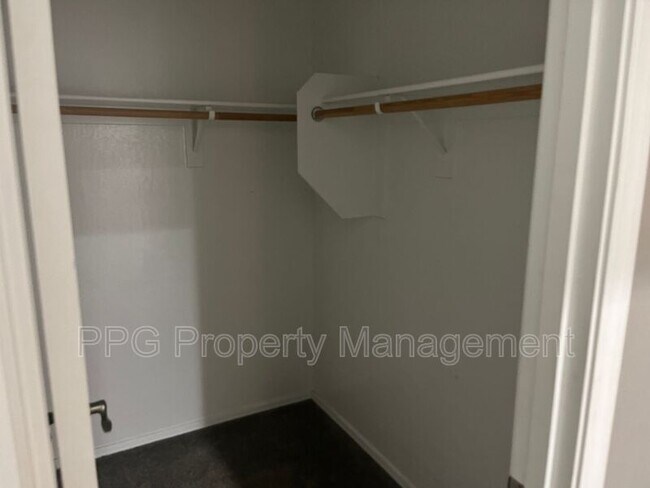 15752 W Desert Hills Dr Surprise, AZ 85379 photo 3