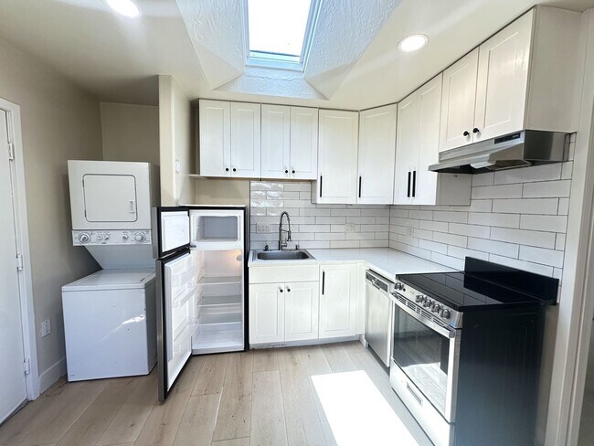 1243 58th Ave Oakland, CA 94621 photo 5