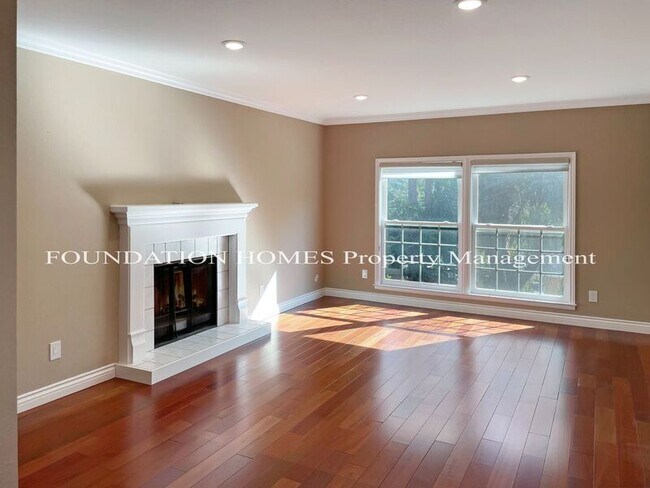 Large Estate - Pool - A/c - 3 Car Garage - Hiking - Foundation - photo 5