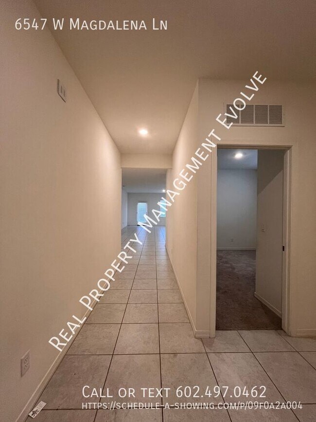 6547 W Magdalena Ln Phoenix, AZ 85339 photo 3