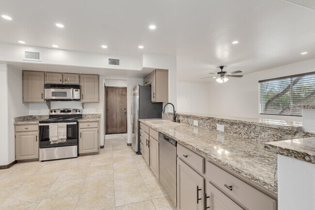 16915 E Jacklin Dr Fountain Hills, AZ 85268 photo 3