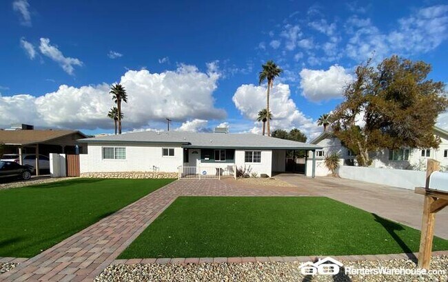 5444 E Pinchot Ave Phoenix, AZ 85018 photo 2