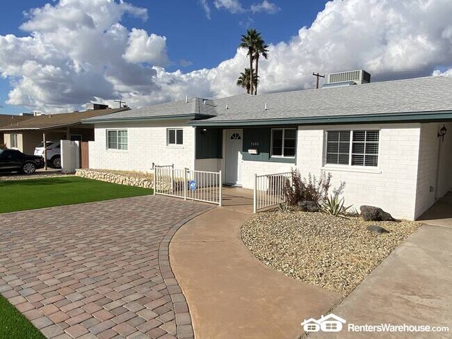 5444 E Pinchot Ave Phoenix, AZ 85018 photo 4