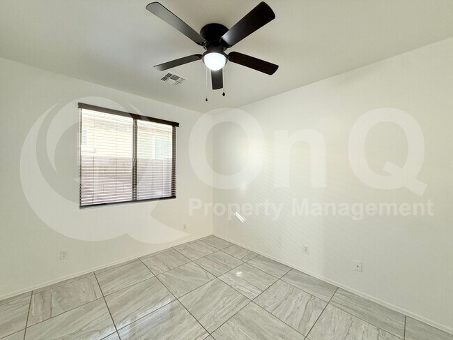 31320 N 26th Glen Phoenix, AZ 85085 photo 5