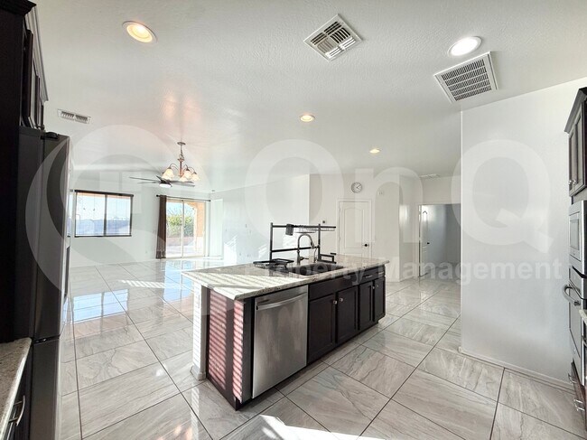 31320 N 26th Glen Phoenix, AZ 85085 photo 4