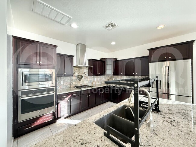 31320 N 26th Glen Phoenix, AZ 85085 photo 3