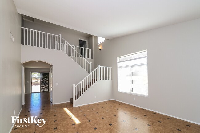 8605 S 49th Dr Phoenix, AZ 85339 photo 4