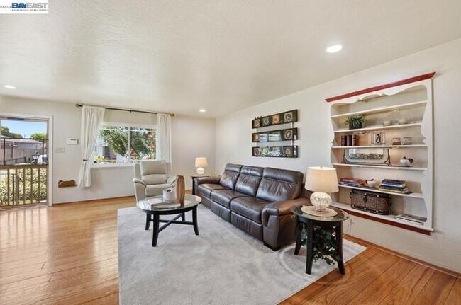 1522 Dennis Ave San Leandro, CA 94578 photo 5