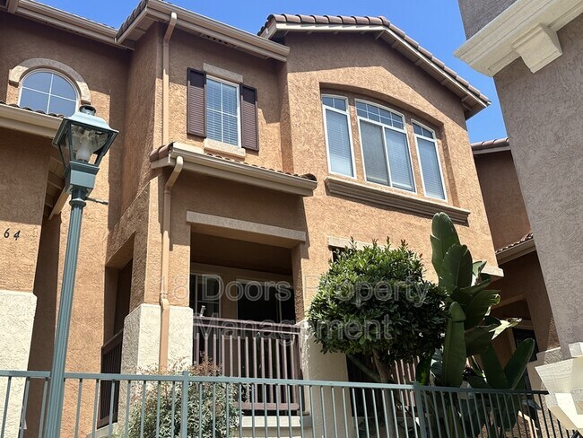 926 Camino De La Reina San Diego, CA 92108 photo 2