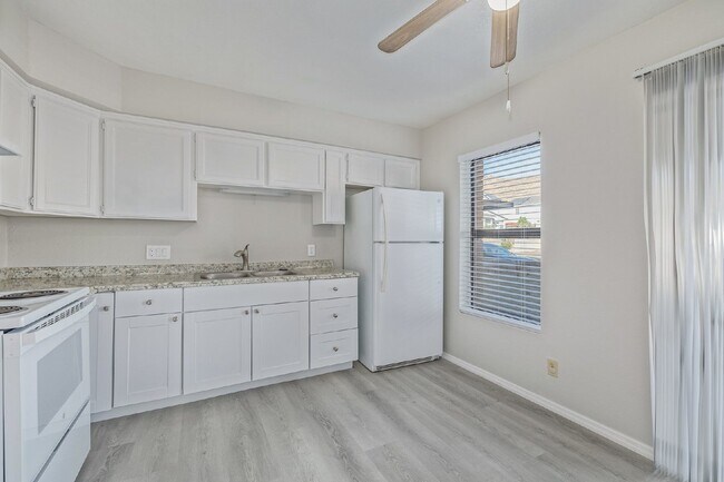 11002 N 15th Ave Phoenix, AZ 85029 photo 4
