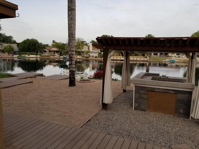 1624 E Chicago St Chandler, AZ 85225 photo 4