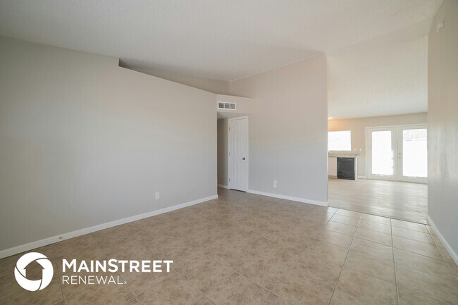 6528 W Pima St Phoenix, AZ 85043 photo 2