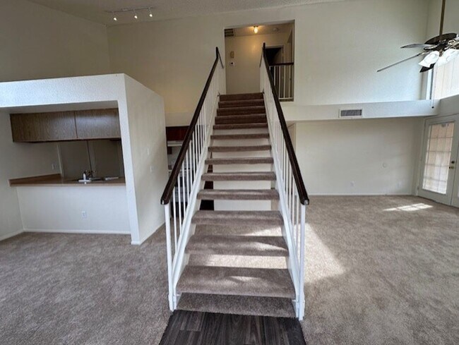 831 E Calle Del Norte Chandler, AZ 85225 photo 4