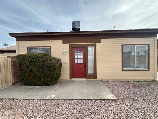 831 E Calle Del Norte Chandler, AZ 85225 photo 3