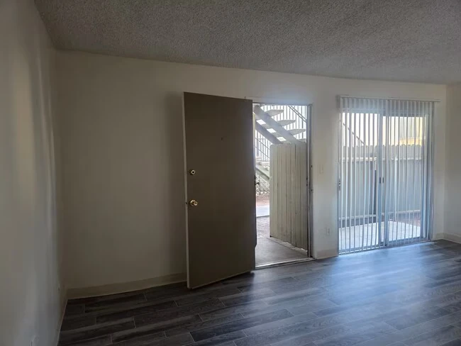 991 N Mollison Ave El Cajon, CA 92021 photo 5