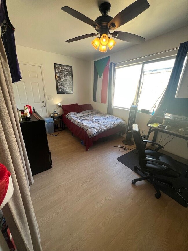 5048 54th St San Diego, CA 92115 photo 3