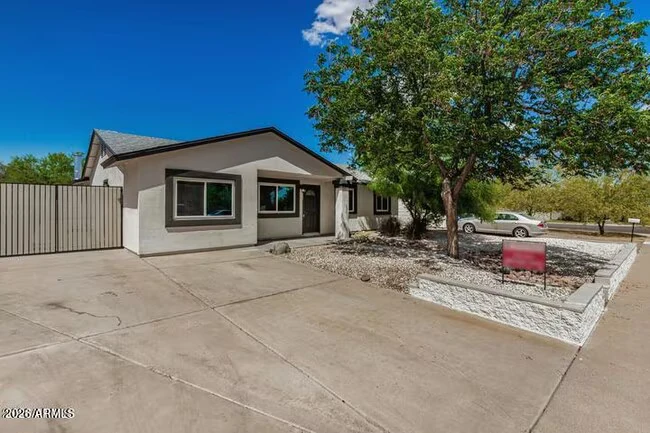 1008 W Watson Dr Tempe, AZ 85283 photo 4
