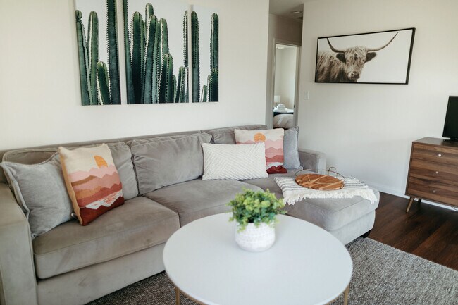 4588 Winona Ave San Diego, CA 92115 photo 5