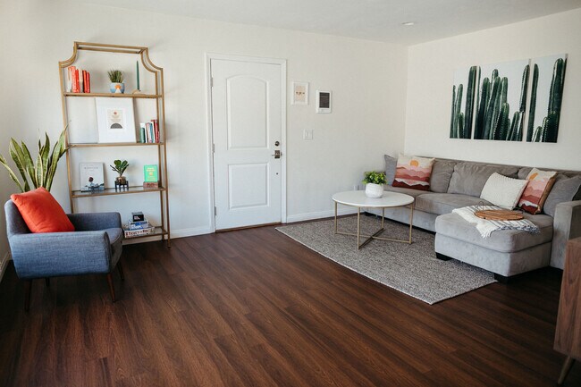 4588 Winona Ave San Diego, CA 92115 photo 4