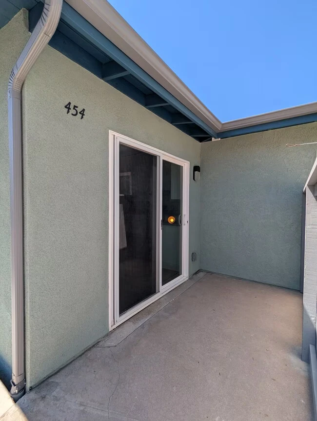 454 Birmingham Dr photo 2