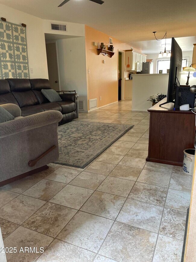 455 S Delaware Dr Apache Junction, AZ 85120 photo 4