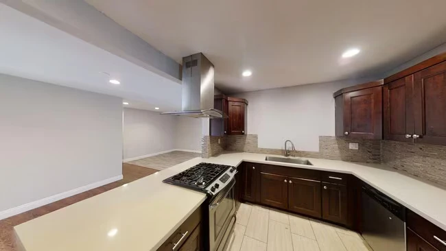 5325 E Falls View Dr San Diego, CA 92115 photo 3