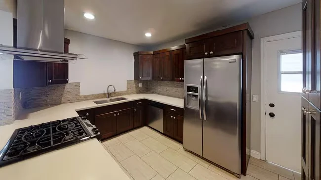5325 E Falls View Dr San Diego, CA 92115 photo 4