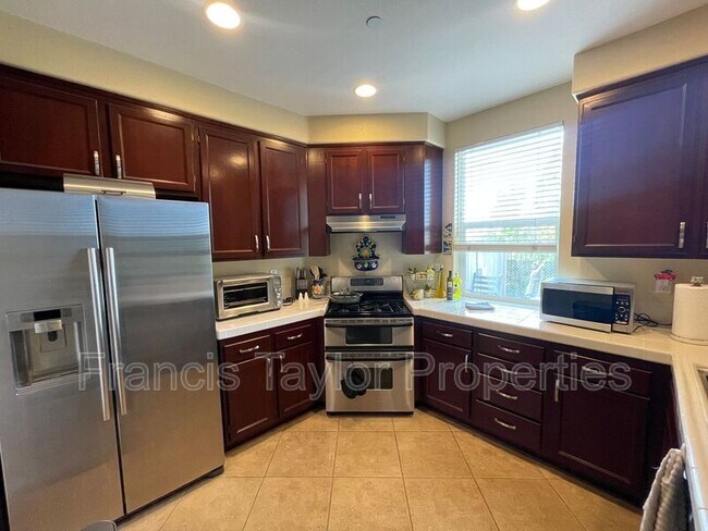 176 Aurora Ave San Marcos, CA 92078 photo 3