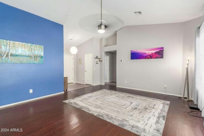 15138 W Crocus Dr Surprise, AZ 85379 photo 4