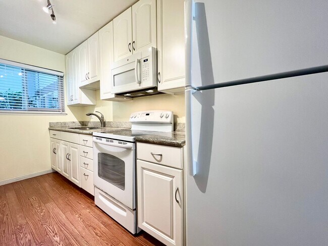 1177 Oddstad Blvd Pacifica, CA 94044 photo 3