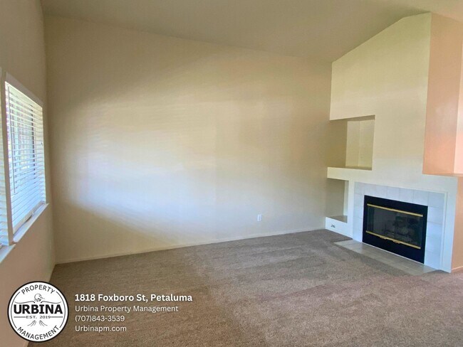 1818 Foxboro St Petaluma, CA 94954 photo 4