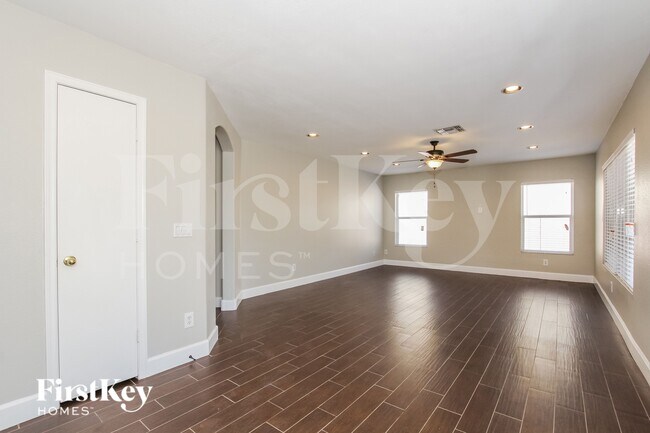 9156 W Quail Ave Peoria, AZ 85382 photo 4