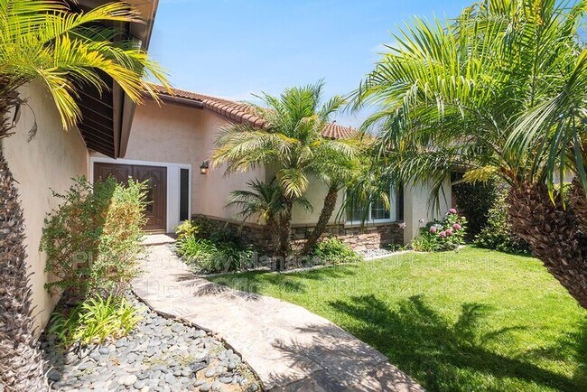 7302 Azalea Pl Carlsbad, CA 92011