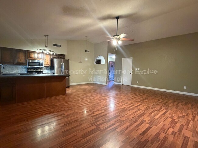 16645 N 34th Dr Phoenix, AZ 85053 photo 4