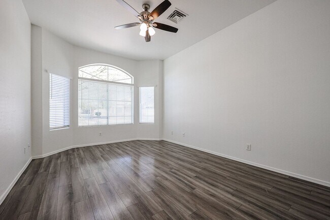 827 W Allen St Phoenix, AZ 85041 photo 5