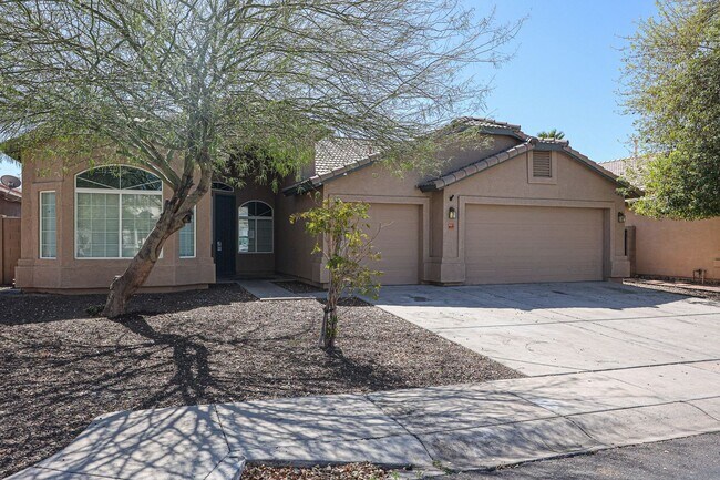 827 W Allen St Phoenix, AZ 85041 photo 3