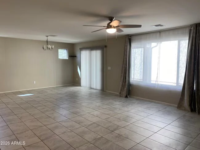 16668 W Sierra St Surprise, AZ 85388 photo 4