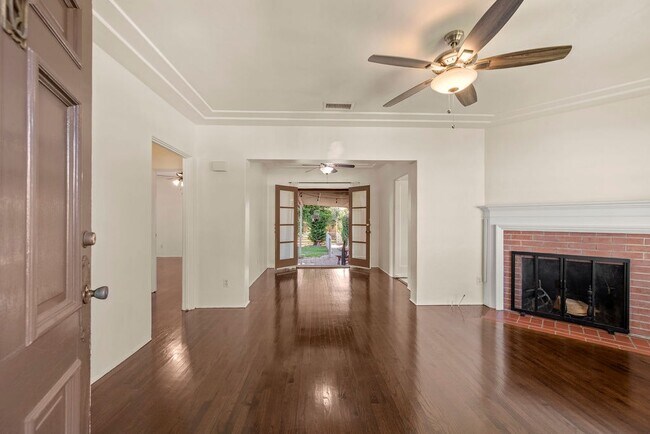 4735 Valencia Dr San Diego, CA 92115 photo 3