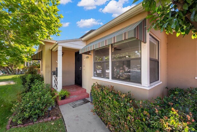 4735 Valencia Dr San Diego, CA 92115 photo 2