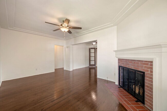 4735 Valencia Dr San Diego, CA 92115 photo 5