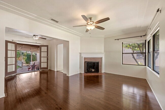4735 Valencia Dr San Diego, CA 92115 photo 4