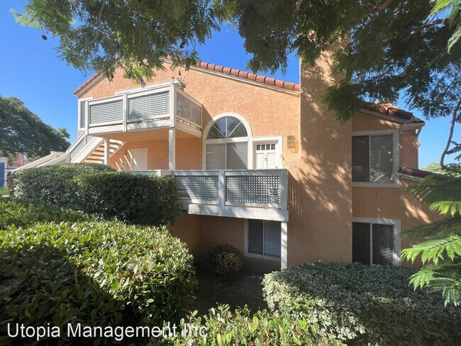 733 Vista Grande Way Oceanside, CA 92057