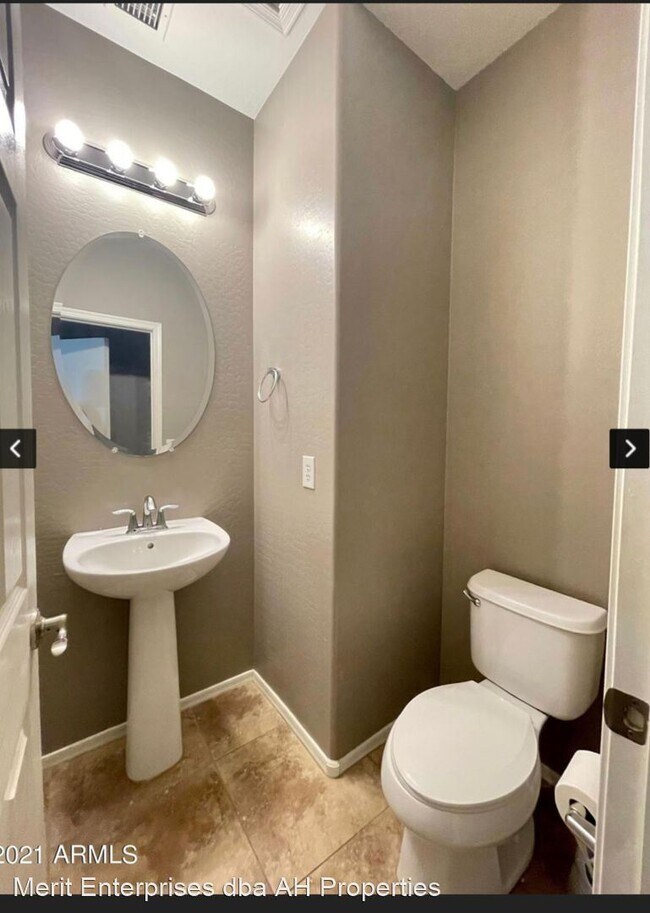 16453 W Yucatan Dr Surprise, AZ 85388 photo 4