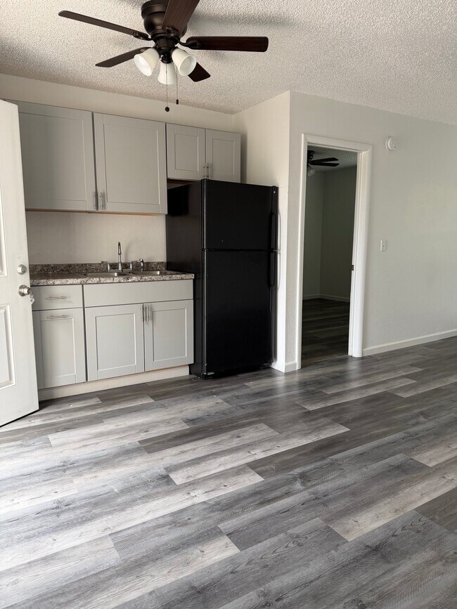 220 W 9th St Florence, AZ 85132 photo 2